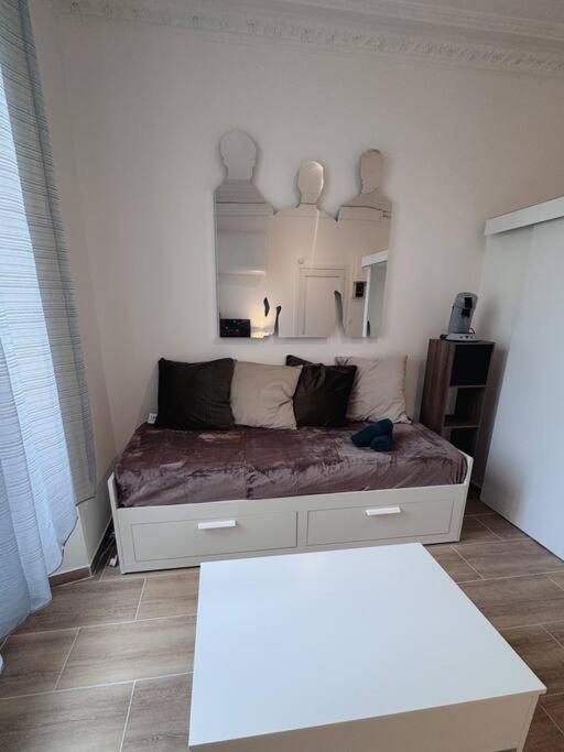 Apartment Twinsroom2 Wifi 2pers Acces 24sur7 Etampes